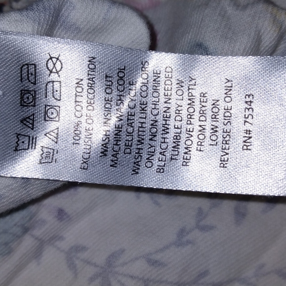 Gap dress flower pattern 3/4 sleeves size 3T and Disney dress nature pattern 3T - Picture 12 of 17